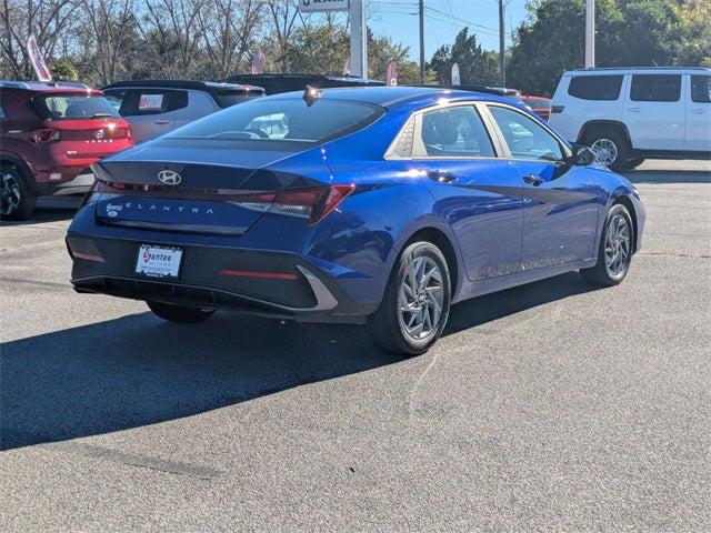 2024 Hyundai Elantra SEL 2024 Hyundai Elantra SEL
