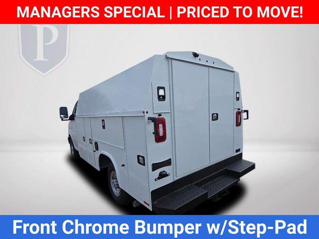 2025 Chevrolet Express Cutaway Work Van