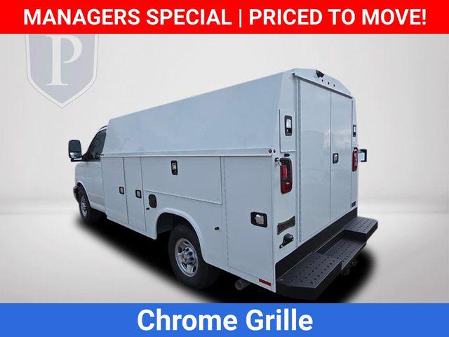2025 Chevrolet Express Cutaway Work Van