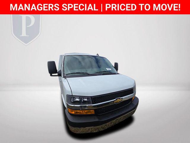 2025 Chevrolet Express Cutaway Work Van
