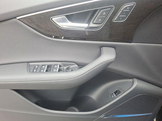 2026 Audi Q8 Premium Plus 55 TFSI quattro Tiptronic