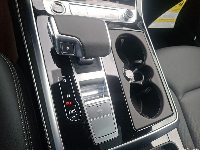 2026 Audi Q8 Premium Plus 55 TFSI quattro Tiptronic