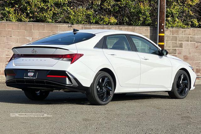2026 Hyundai Elantra SEL - Photo 6