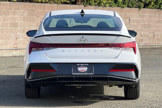 2026 Hyundai Elantra SEL - Photo 7
