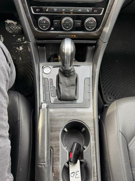 2018 Volkswagen Passat 2.0T SE