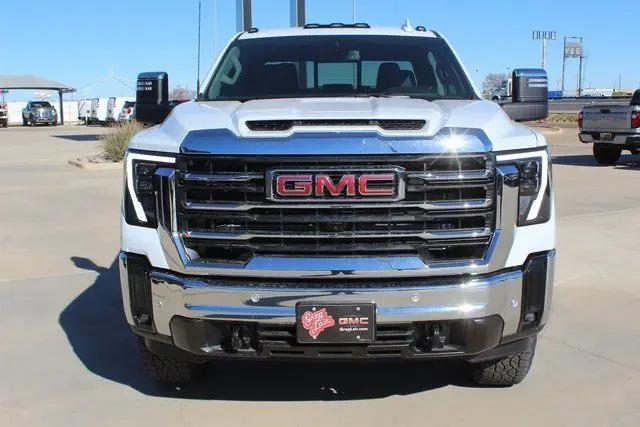 2026 GMC Sierra 2500HD Crew Cab, Standard Bed, SLT, 4WD