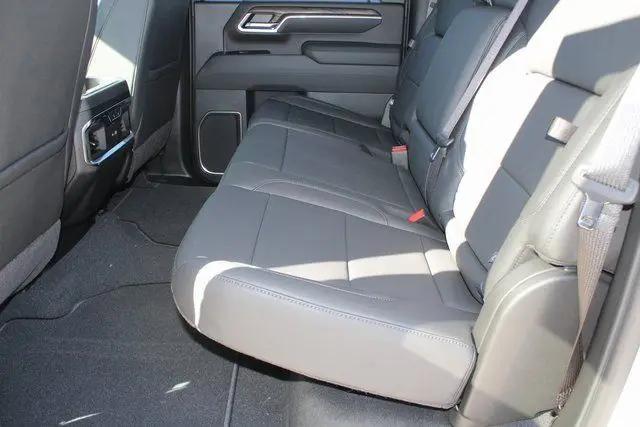 2026 GMC Sierra 2500HD Crew Cab, Standard Bed, SLT, 4WD