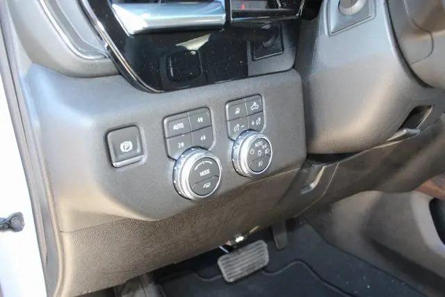 2026 GMC Sierra 2500HD Crew Cab, Standard Bed, SLT, 4WD