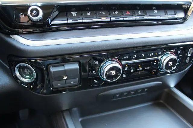 2026 GMC Sierra 2500HD Crew Cab, Standard Bed, SLT, 4WD