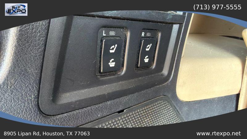2013 Toyota Sequoia Platinum 5.7L V8