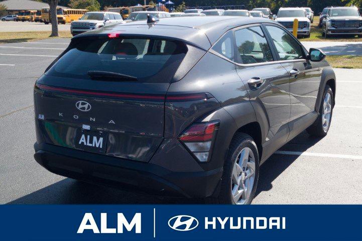 2026 Hyundai Kona SE photo 4
