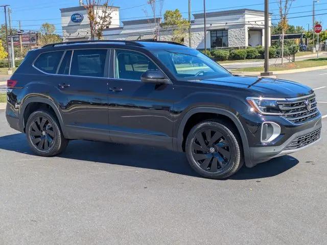 2026 Volkswagen Atlas Cross Sport SE with Technology