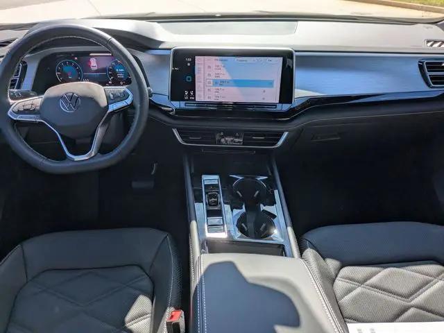 2026 Volkswagen Atlas Cross Sport SE with Technology