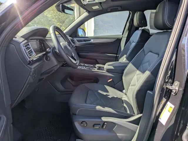 2026 Volkswagen Atlas Cross Sport SE with Technology