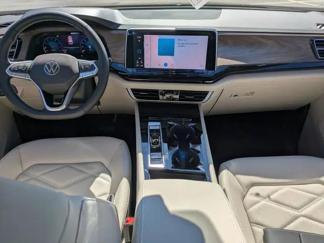 2026 Volkswagen Atlas SE with Technology