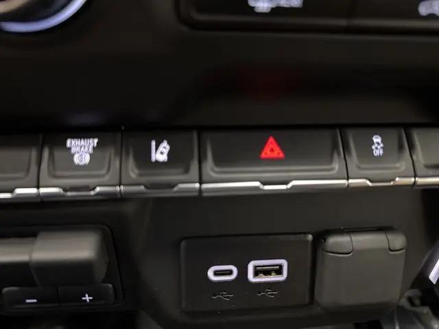 2025 Chevrolet Silverado 3500HD Work Truck