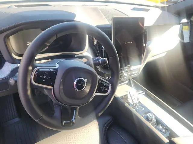2026 Volvo XC60 B5 Ultra Black Edition