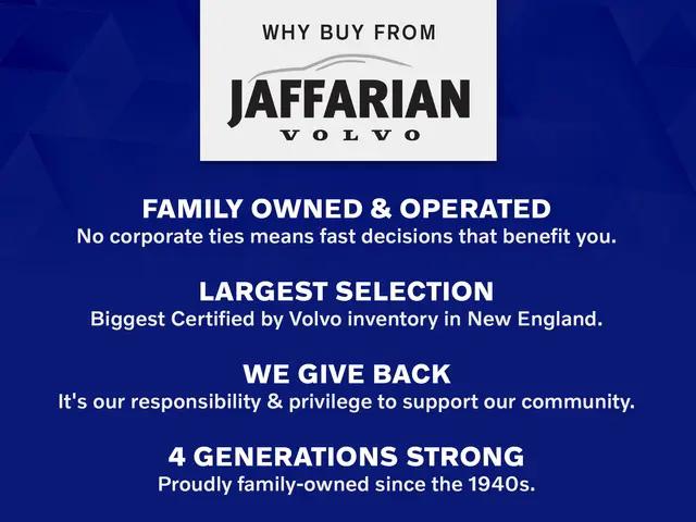 2026 Volvo XC60 B5 Ultra Black Edition