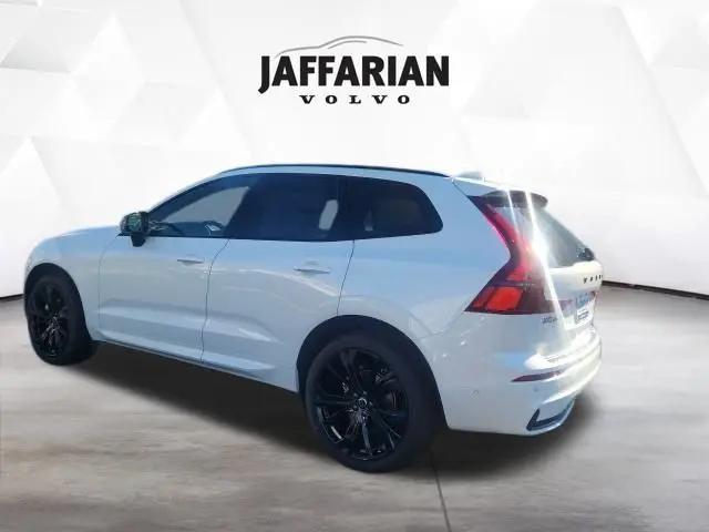2026 Volvo XC60 B5 Ultra Black Edition