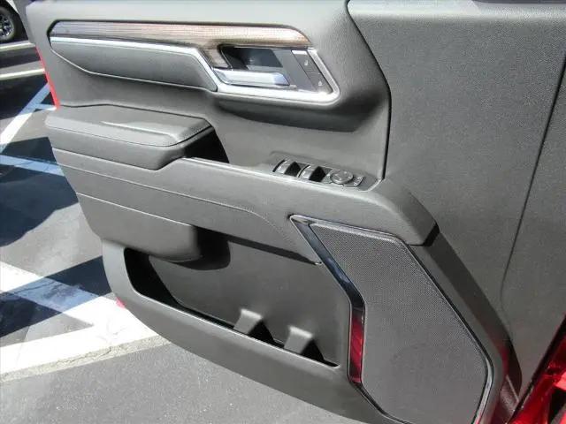 2026 Chevrolet Silverado 1500 2WD Crew Cab Standard Bed LT