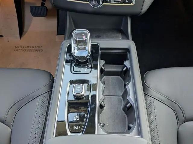 2026 Volvo XC90 Plus, B6 AWD Gas (mild hybrid), Gasoline, Bright, 7 Seats