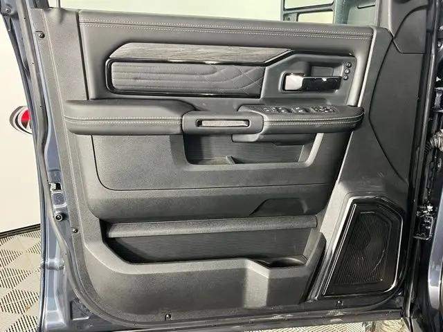 2026 Ram 3500 Limited Crew Cab 4x4 6'4" Box