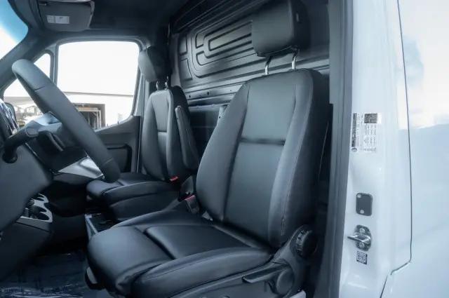 2026 Mercedes-Benz Sprinter 2500 Standard Roof 4-Cyl Diesel HO