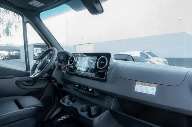 2026 Mercedes-Benz Sprinter 2500 Standard Roof 4-Cyl Diesel HO