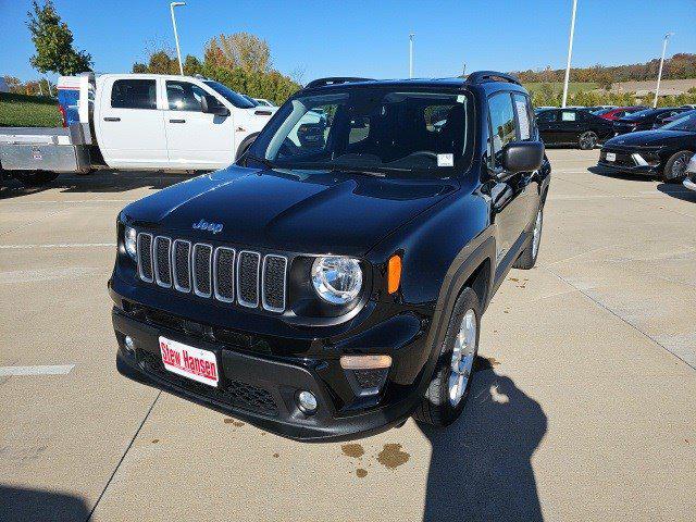 2022 Jeep Renegade Latitude 4x4 2022 Jeep Renegade Latitude 4x4