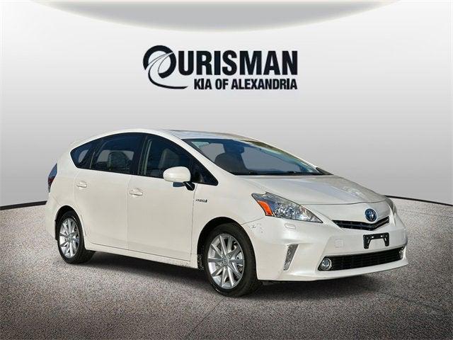 2014 Toyota Prius v Two 2014 Toyota Prius v Two