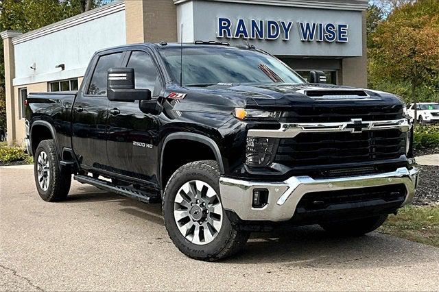 2025 Chevrolet Silverado 2500HD 4WD Crew Cab Standard Bed LT