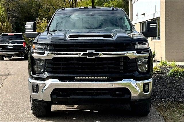 2025 Chevrolet Silverado 2500HD 4WD Crew Cab Standard Bed LT