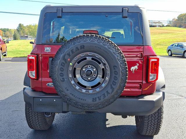 2025 Ford Bronco Base 4 Door 4x4