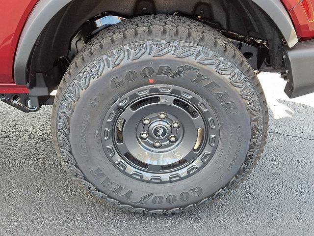 2025 Ford Bronco Base 4 Door 4x4