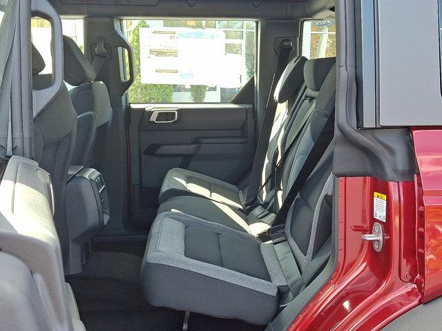 2025 Ford Bronco Base 4 Door 4x4