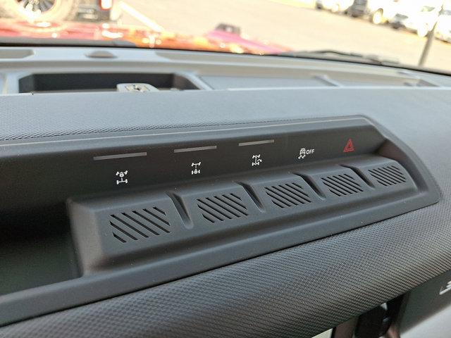 2025 Ford Bronco Base 4 Door 4x4