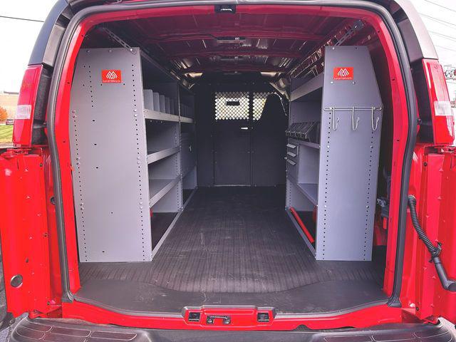 2025 Chevrolet Express Cargo Van RWD 2500 Regular Wheelbase WT