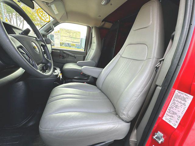 2025 Chevrolet Express Cargo Van RWD 2500 Regular Wheelbase WT