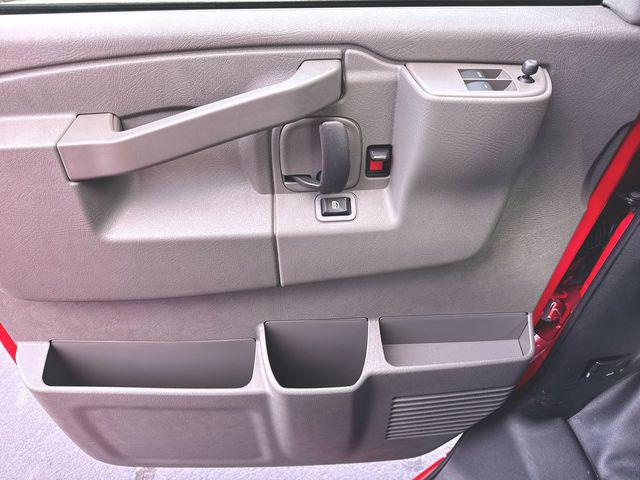 2025 Chevrolet Express Cargo Van RWD 2500 Regular Wheelbase WT