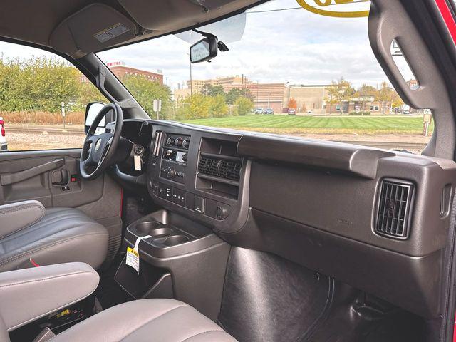 2025 Chevrolet Express Cargo Van RWD 2500 Regular Wheelbase WT