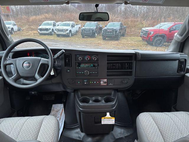 2025 GMC Savana Cutaway Work Van