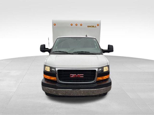 2025 GMC Savana Cutaway Work Van