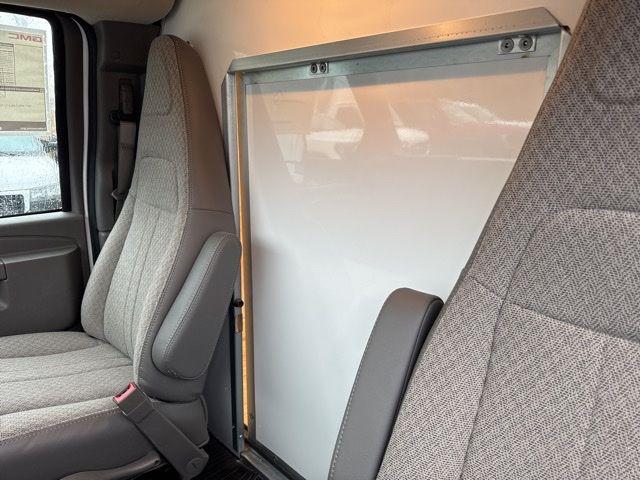 2025 GMC Savana Cutaway Work Van