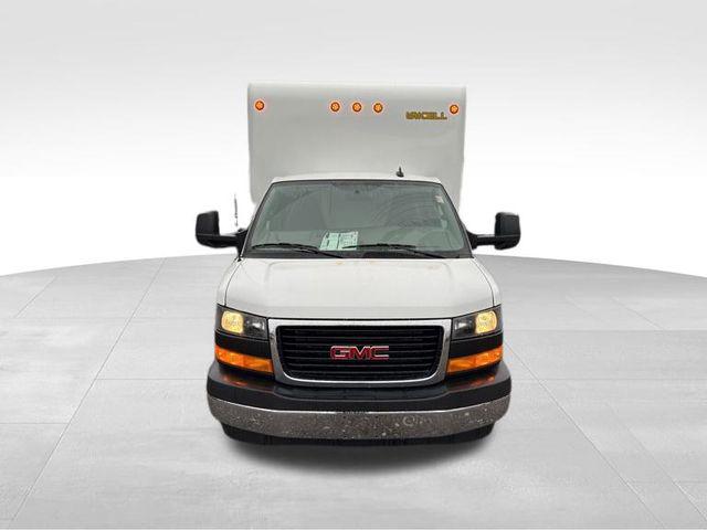2025 GMC Savana Cutaway Work Van