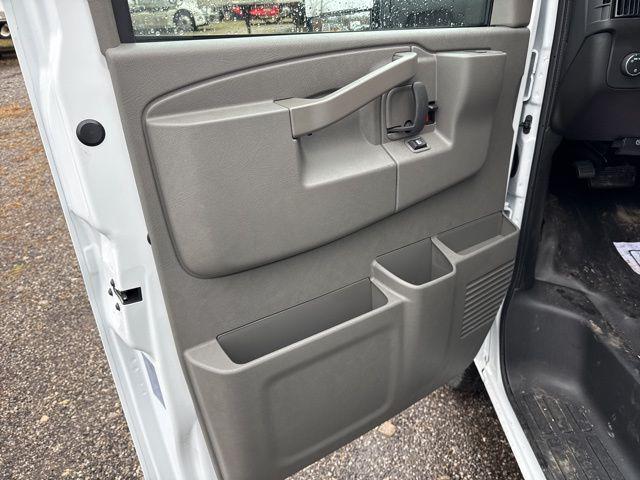 2025 GMC Savana Cutaway Work Van