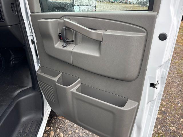 2025 GMC Savana Cutaway Work Van