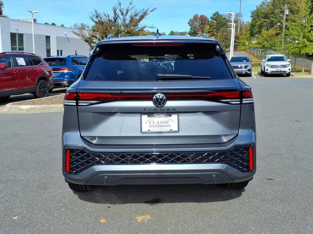 2026 Volkswagen Tiguan SE R-Line Black