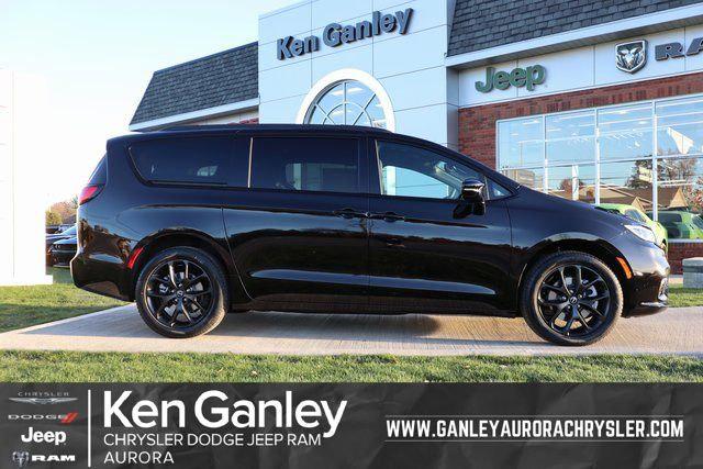 2026 Chrysler Pacifica PACIFICA SELECT AWD