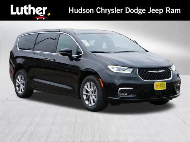 2026 Chrysler Pacifica Select AWD for sale in Hudson, WI