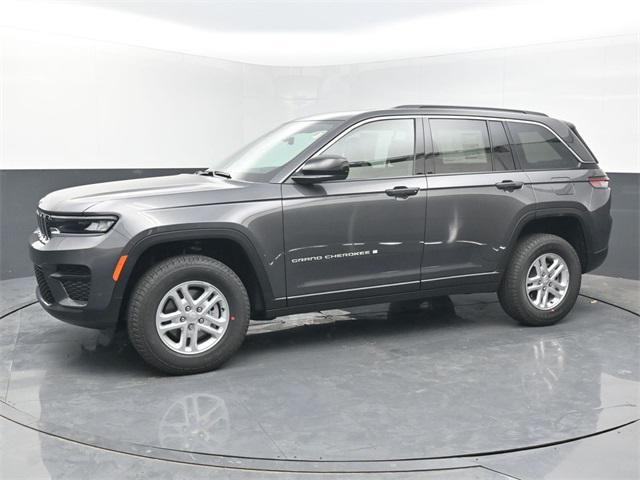 2025 Jeep Grand Cherokee GRAND CHEROKEE LAREDO 4X4